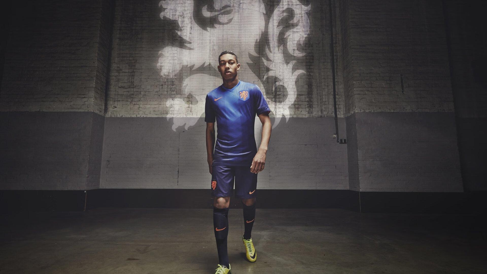 国际足球协会理事会新规出台,进球庆祝时间纳入补时,门将干扰罚点行为遭严禁